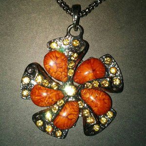 Amber colored flower necklace, pewter-tone chain. Vintage/Art-Deco Vibe